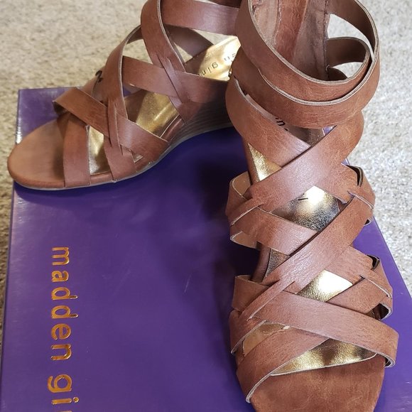 Madden Girl Highfiv Cognac Sandals - Picture 3 of 8